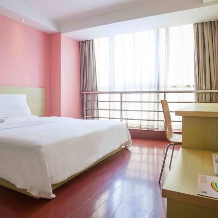 7Days Inn Wuzhou South Railway Station Cangwu Bagian luar foto